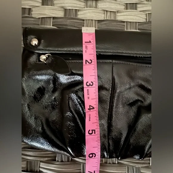 NWT Coach Black Patent Leather Wristlet Clutch Bag w/ Card Slots & Blue Lining - Picture 8 of 11